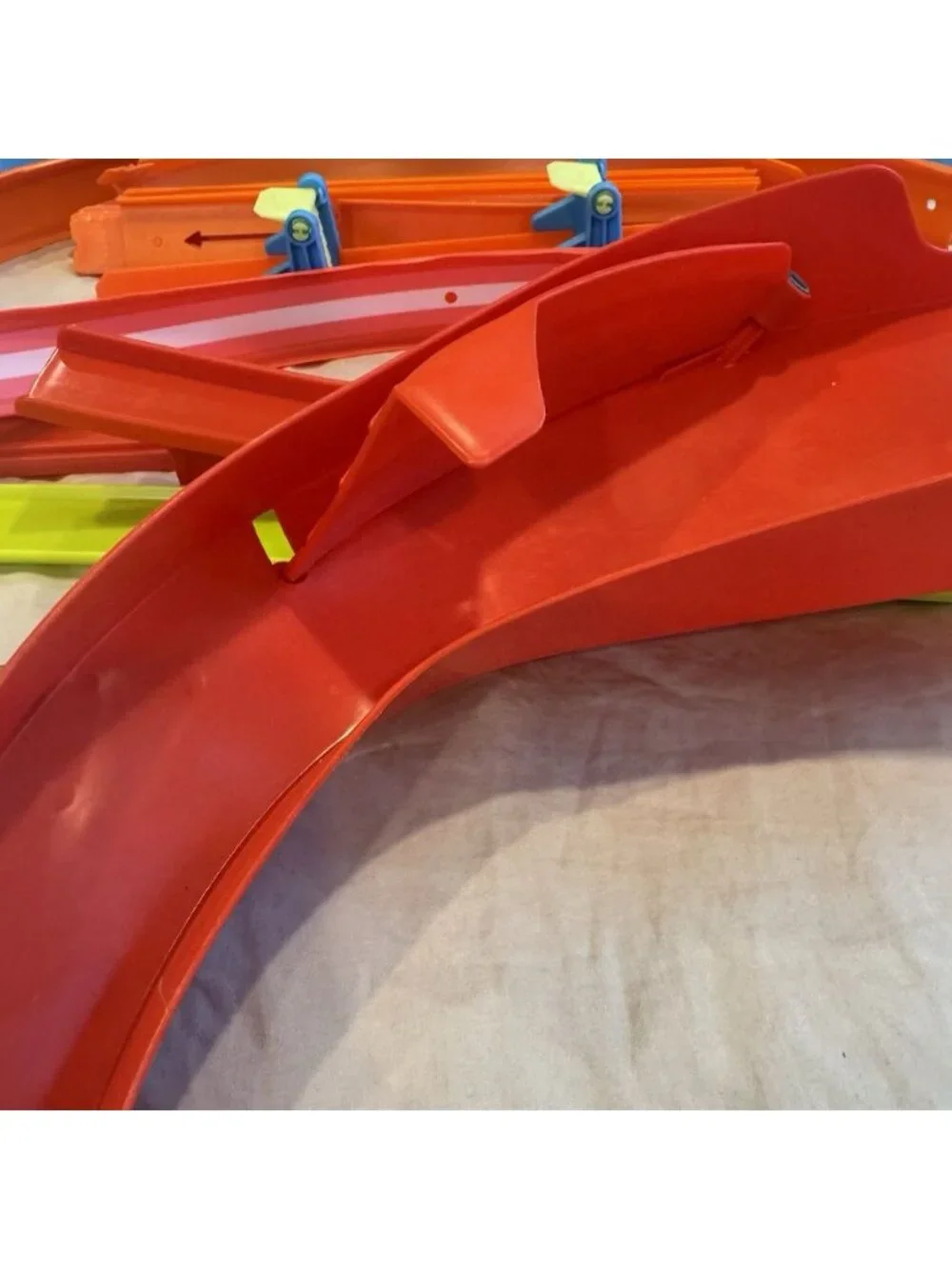 VTG Hot Wheels Track Pieces Lot Of 25 Pieces 90’s-Y2K Orange Blue Red